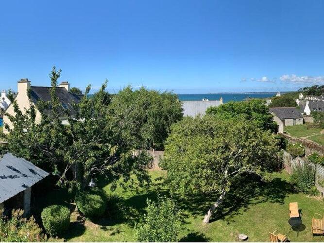 4 Family Home, Walking Distance To The Beach Locquirec Exterior photo